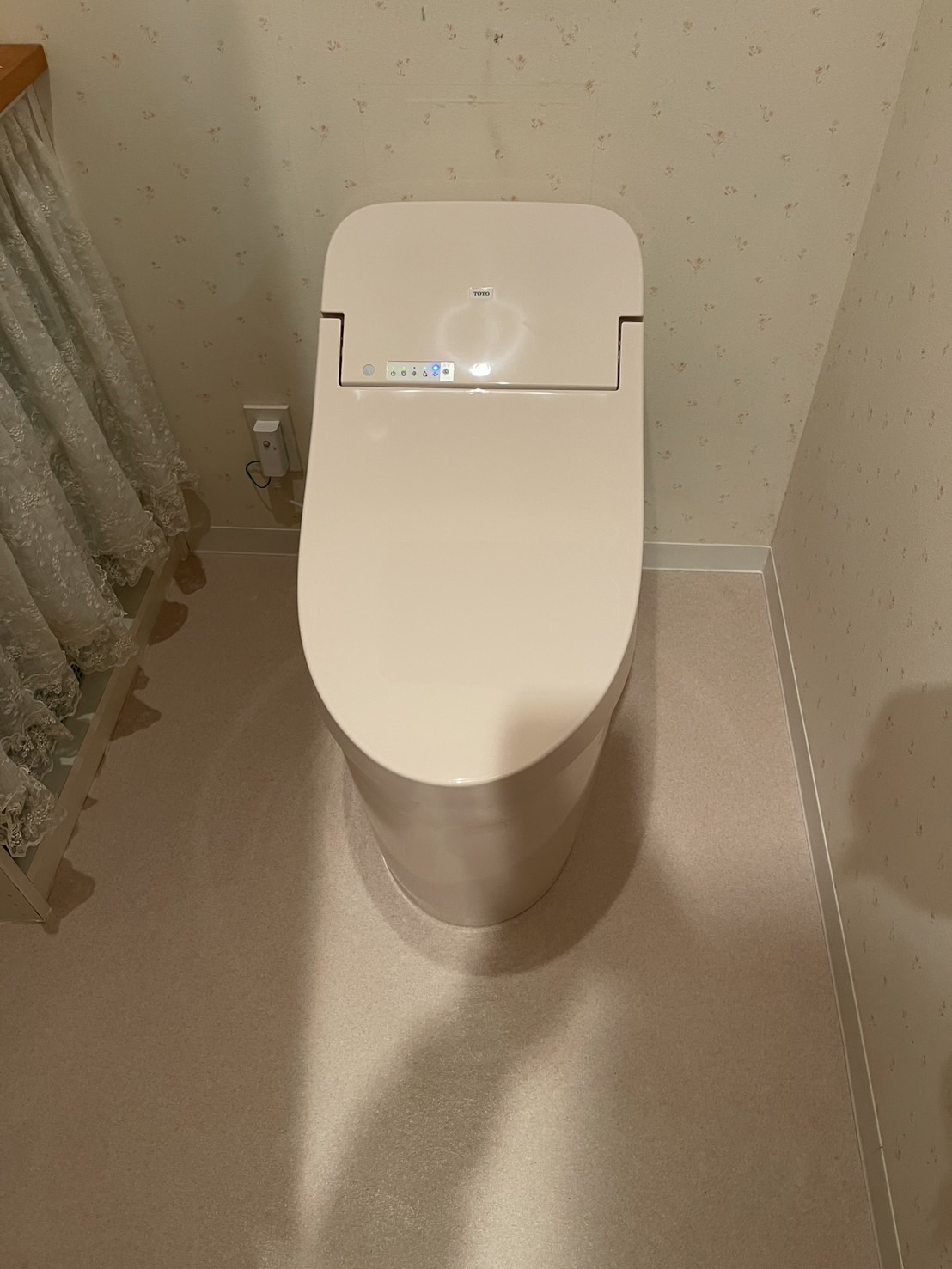 トイレ交換 After